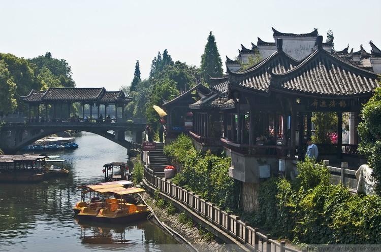 医师证可以注册在保险公司吗—问答类网站,解答你的疑惑